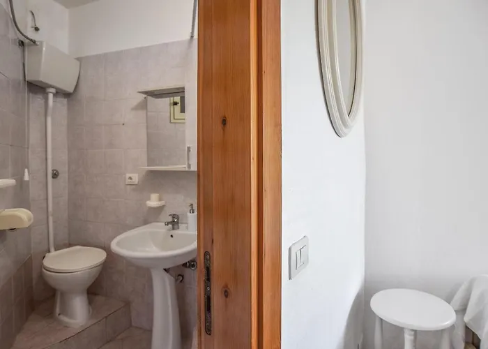 1 Bedroom Amazing In Appartement